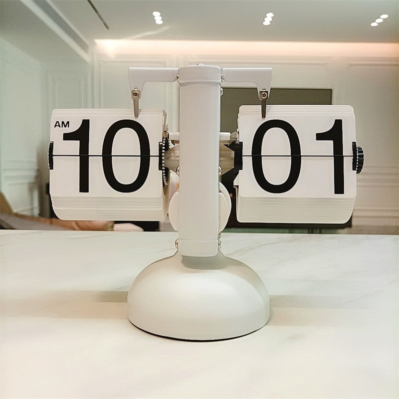 Automatically Flip Digital Clock